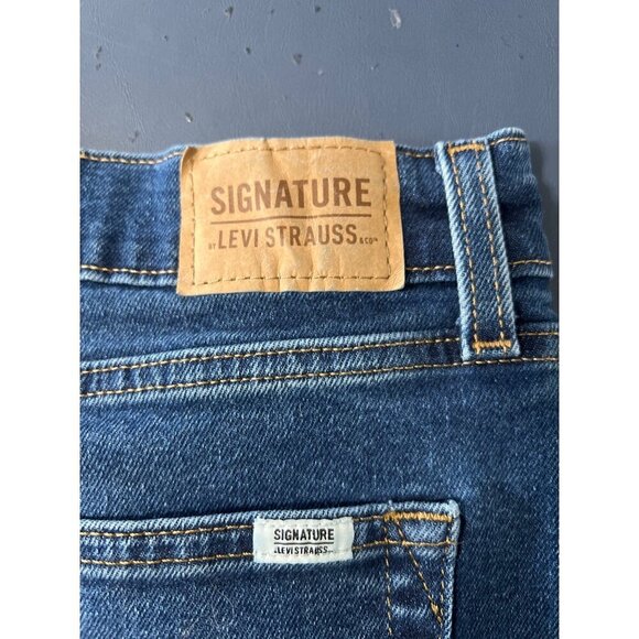 Signature By Levi Strauss Womens Heritage Boyfriend Jeans W28 Mid-Rise Medium Wa - Picture 11 of 13